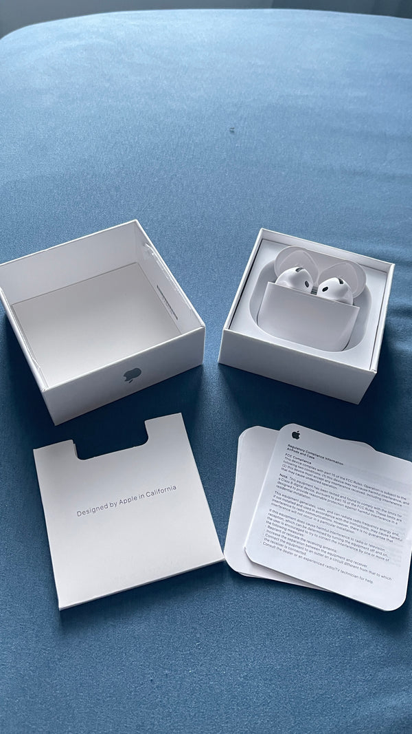 AirPods 4 used